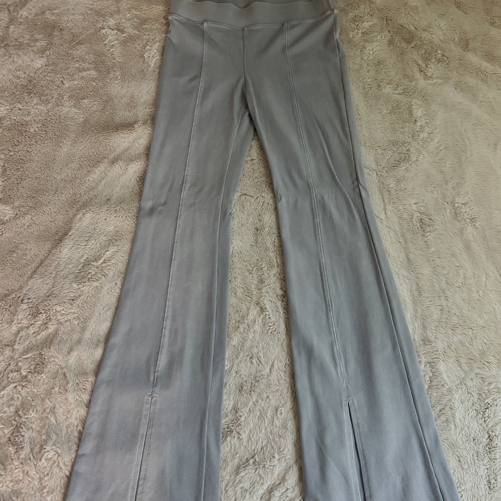 Wild Fable light blue Leggings with Stretchy Fabric and Top to Match